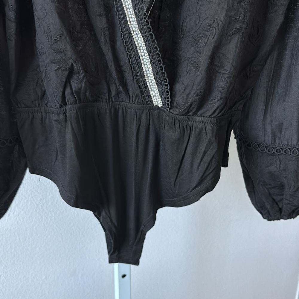 POL Bodysuit M Plunge V Pearl Bishop Smock Lace Trim Dark Fairy Whimsigoth Boho - Picture 11 of 14